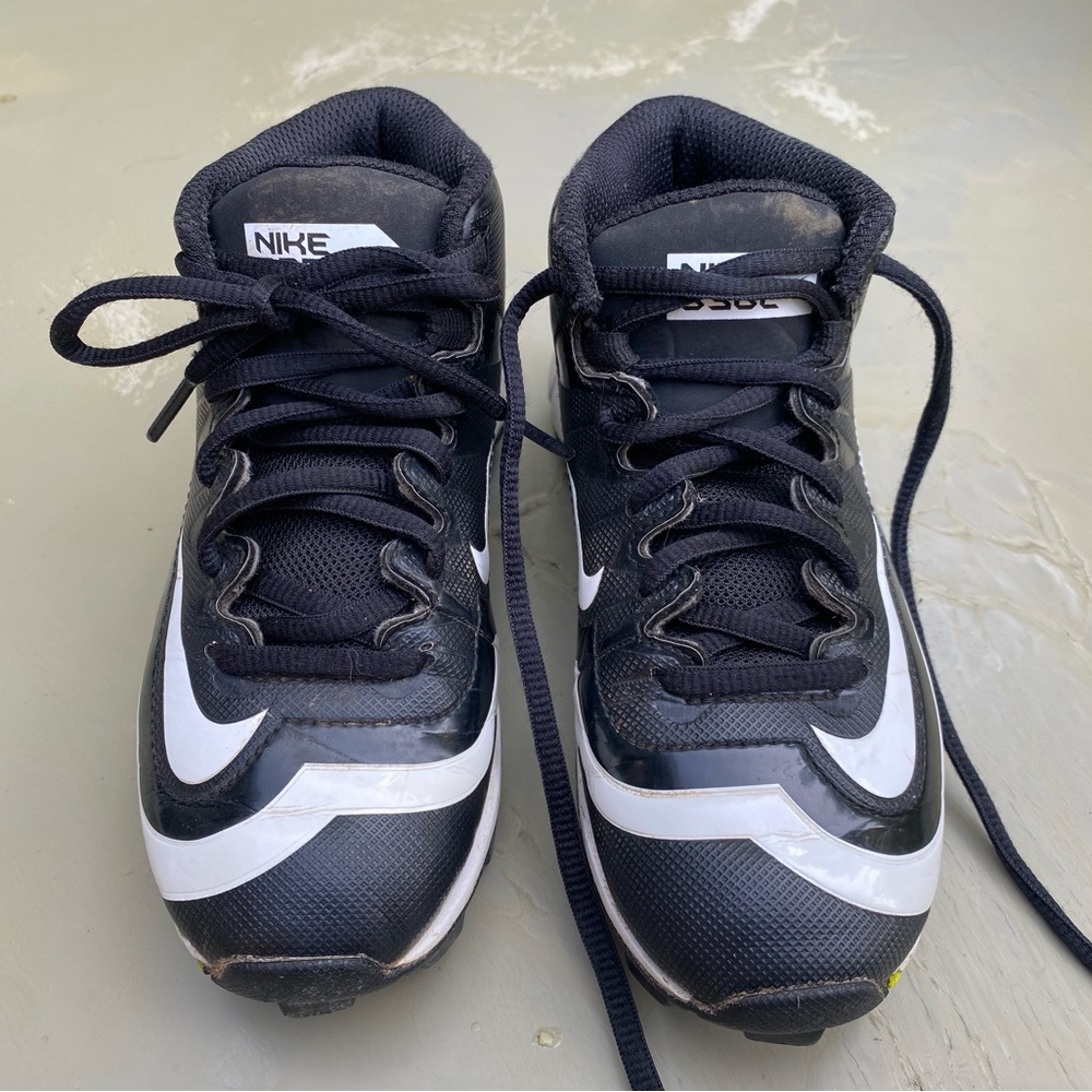 Nike Kids Black and White Athletic Sneakers